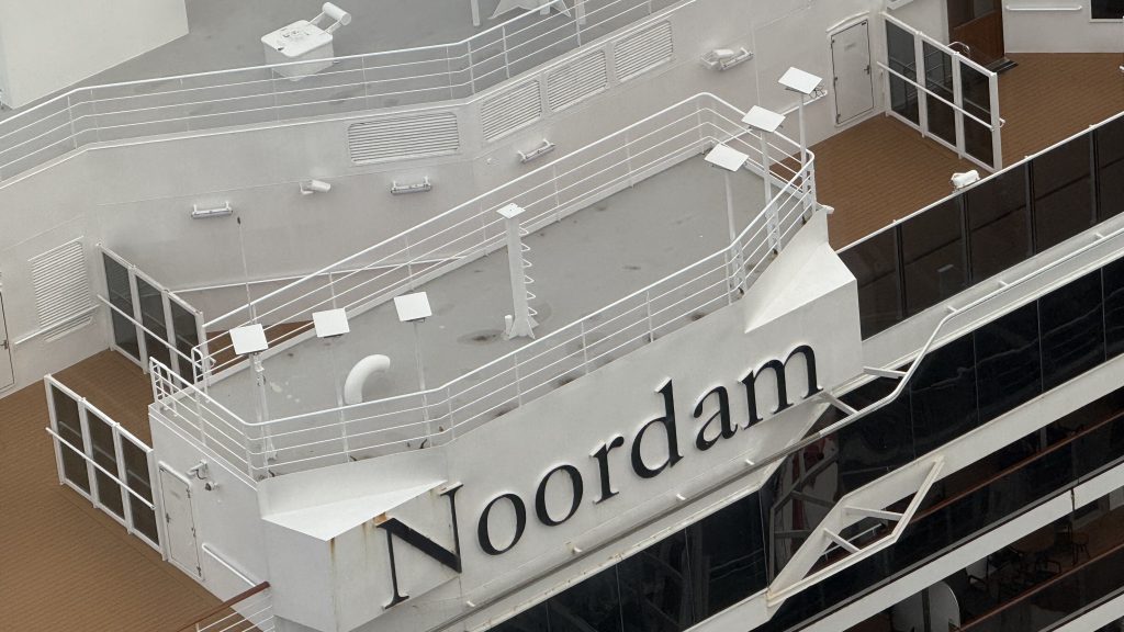 Alaska Cruise Connectivity 2025: Verizon vs AT&T vs T-Mobile vs Starlink Wi-Fi 6 Alaska Cruise Connectivity - Holland America Noordam
