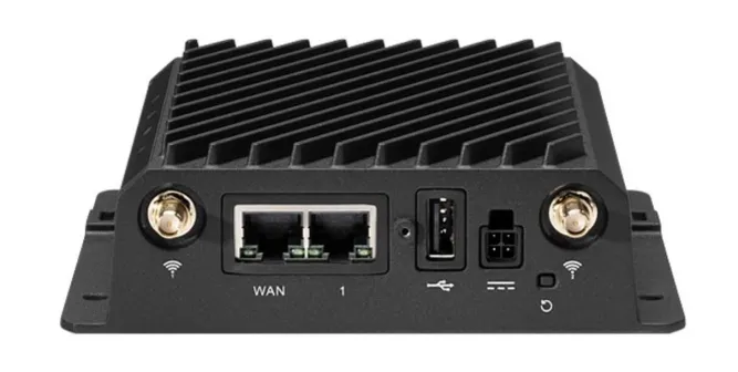 Cradlepoint R980 Router with Wi-Fi, no AC power supply or antennas - 1yr NetCloud Mobile Essentials + Advanced - MBA1-R980-5GD-A